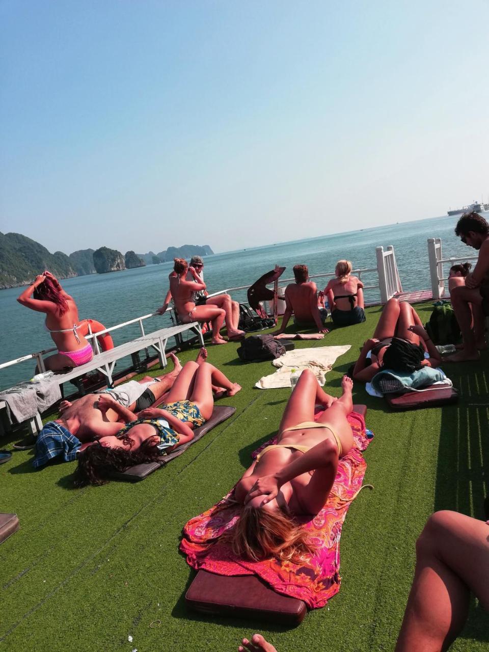 Full Moon Party Hotel Hai Phong Exterior foto