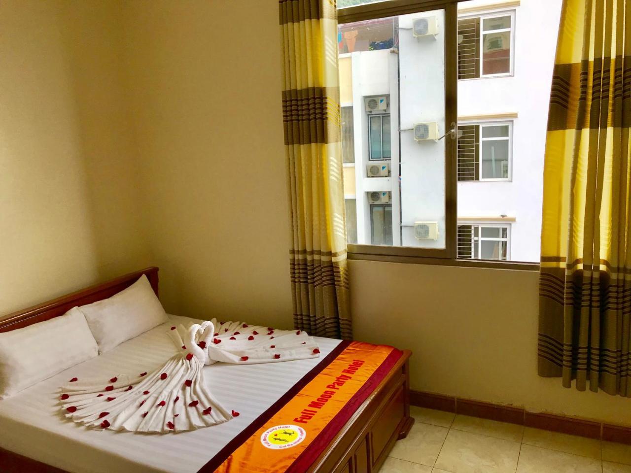Full Moon Party Hotel Hai Phong Exterior foto